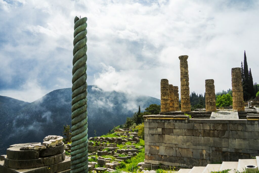 Delphi, Hossios Loukas private full day trip from Athens